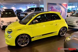 Abarth 500e stripes